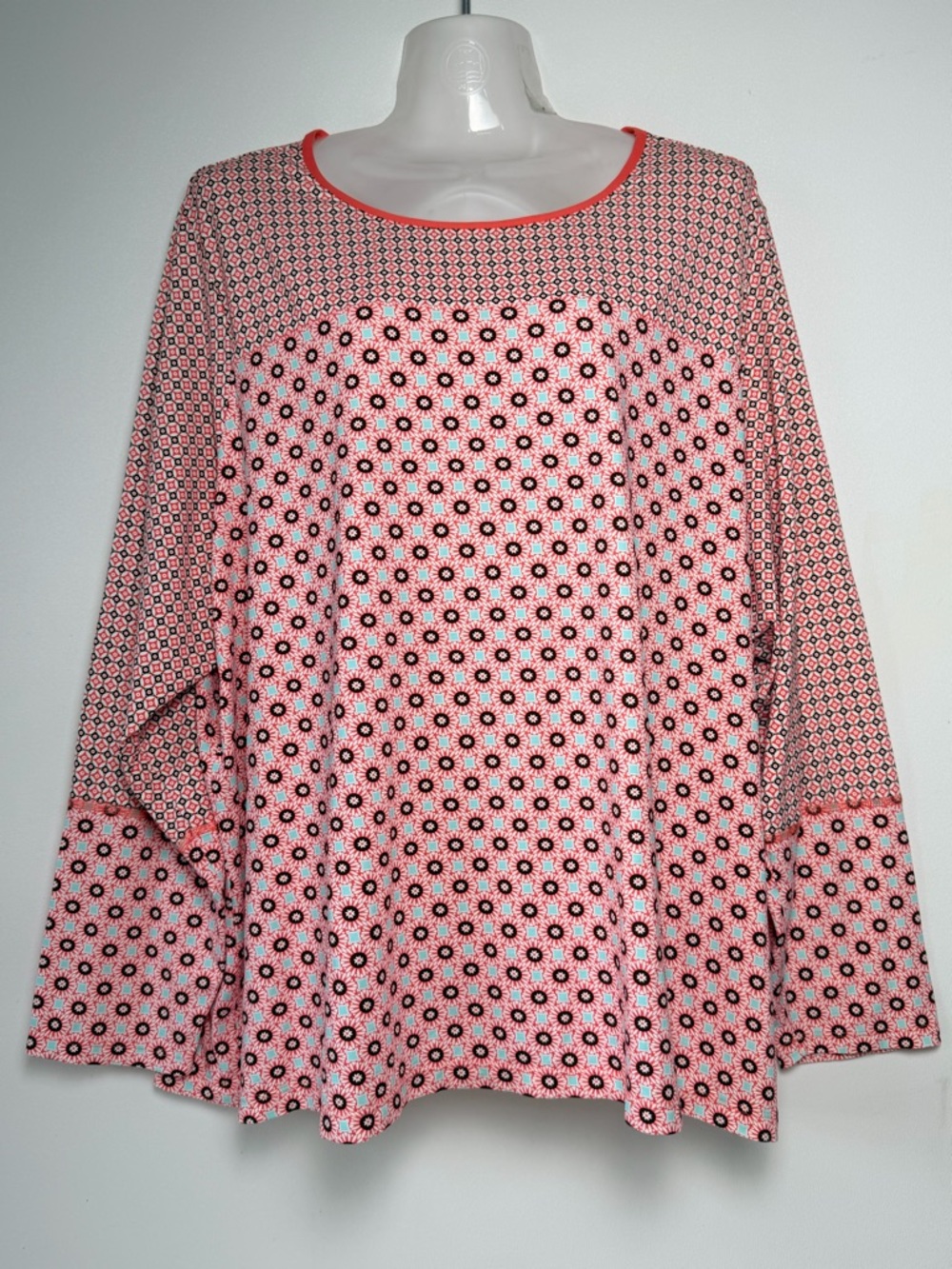 Land's End Red Orange Geometric Pattern Long Sleeve Jersey Top Women 3X Stretch